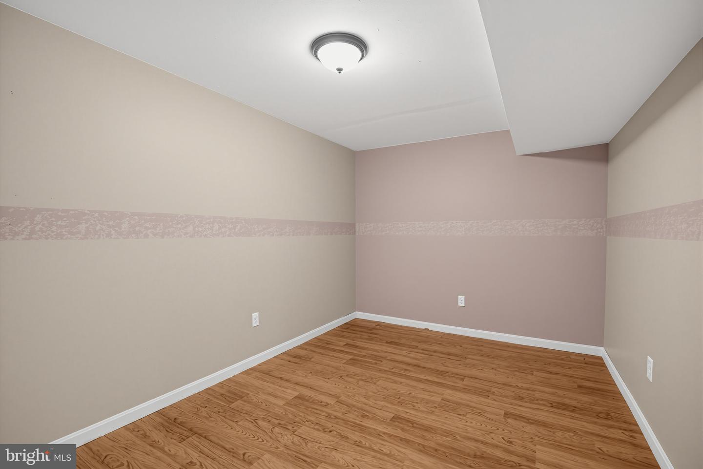 9430 Solomons Island Rd Property Photo 28