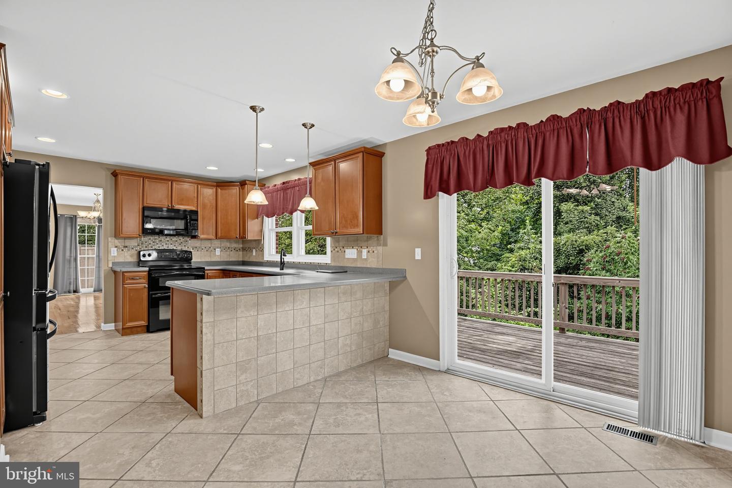 9430 Solomons Island Rd Property Photo 31
