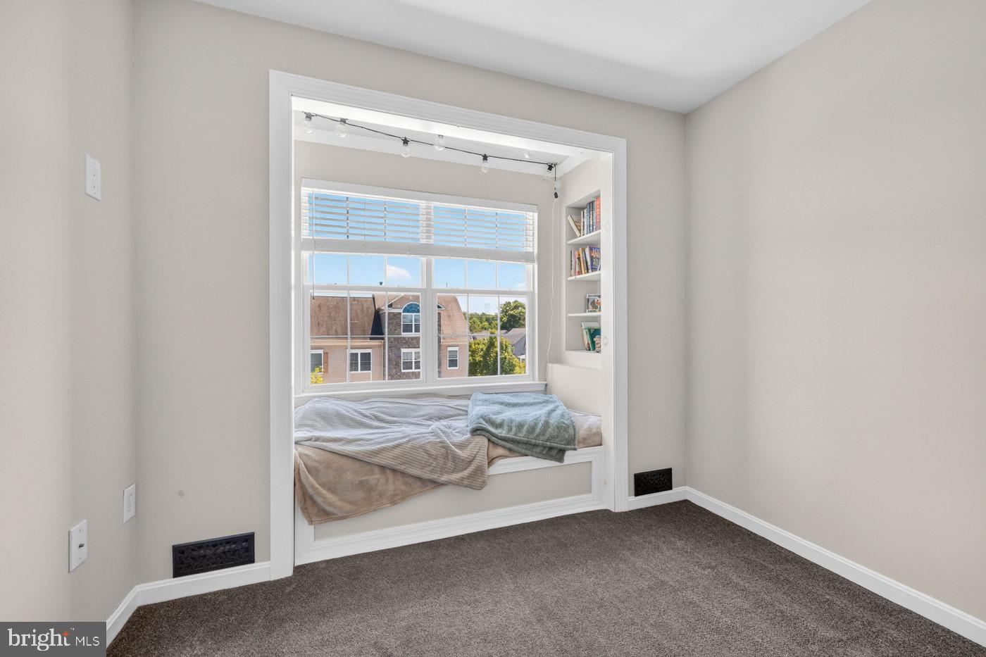 121 Polo Way Property Photo 34