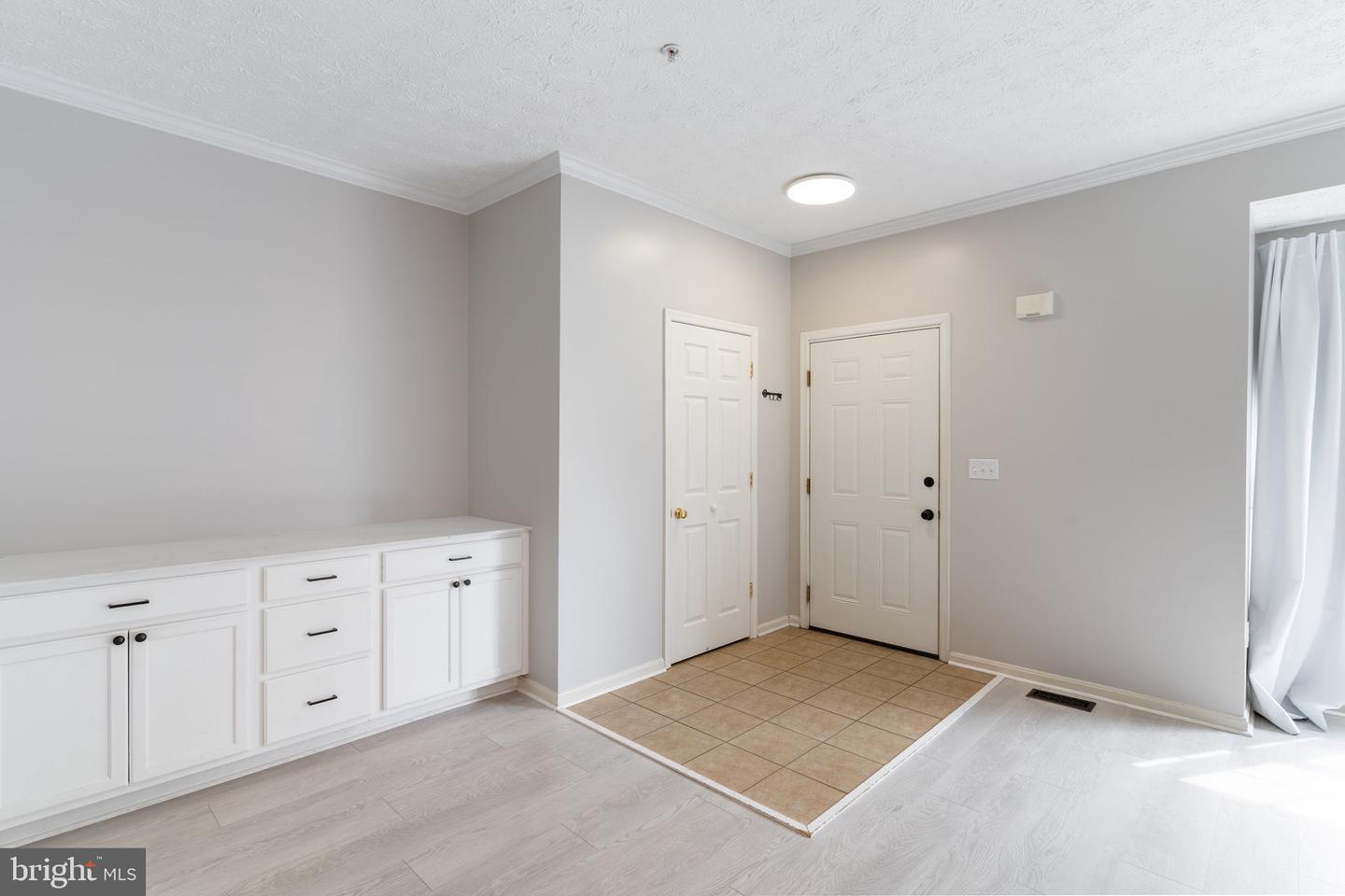 8212 Silverton Ct Property Photo 8