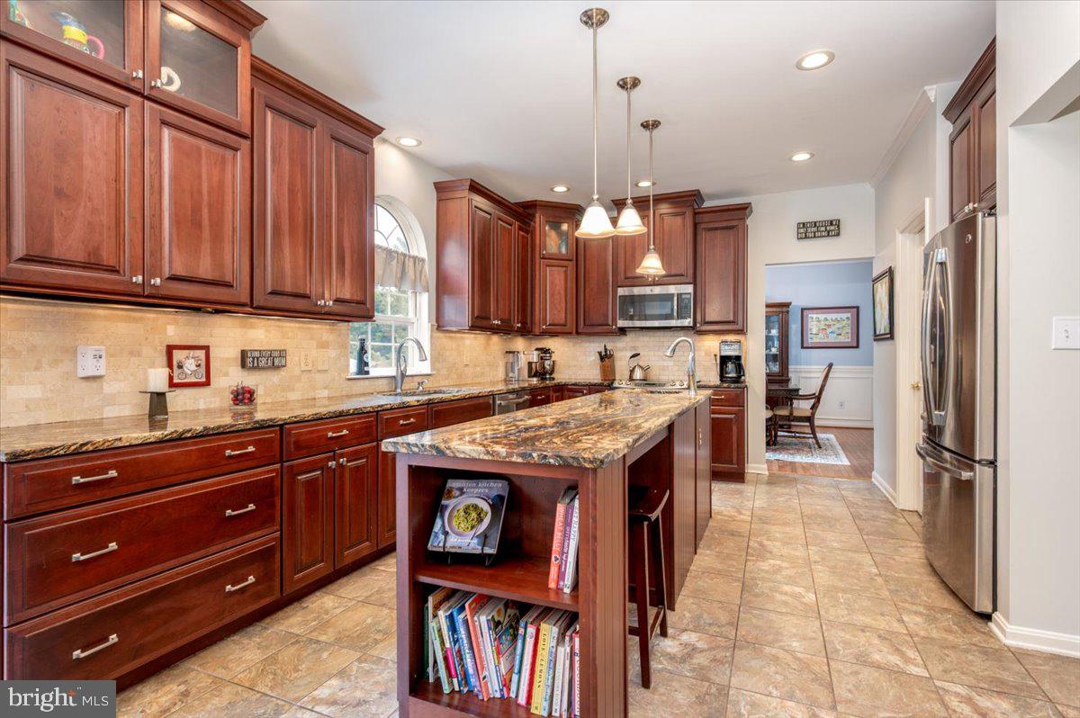 3625 Redhaven Ln Property Photo 8