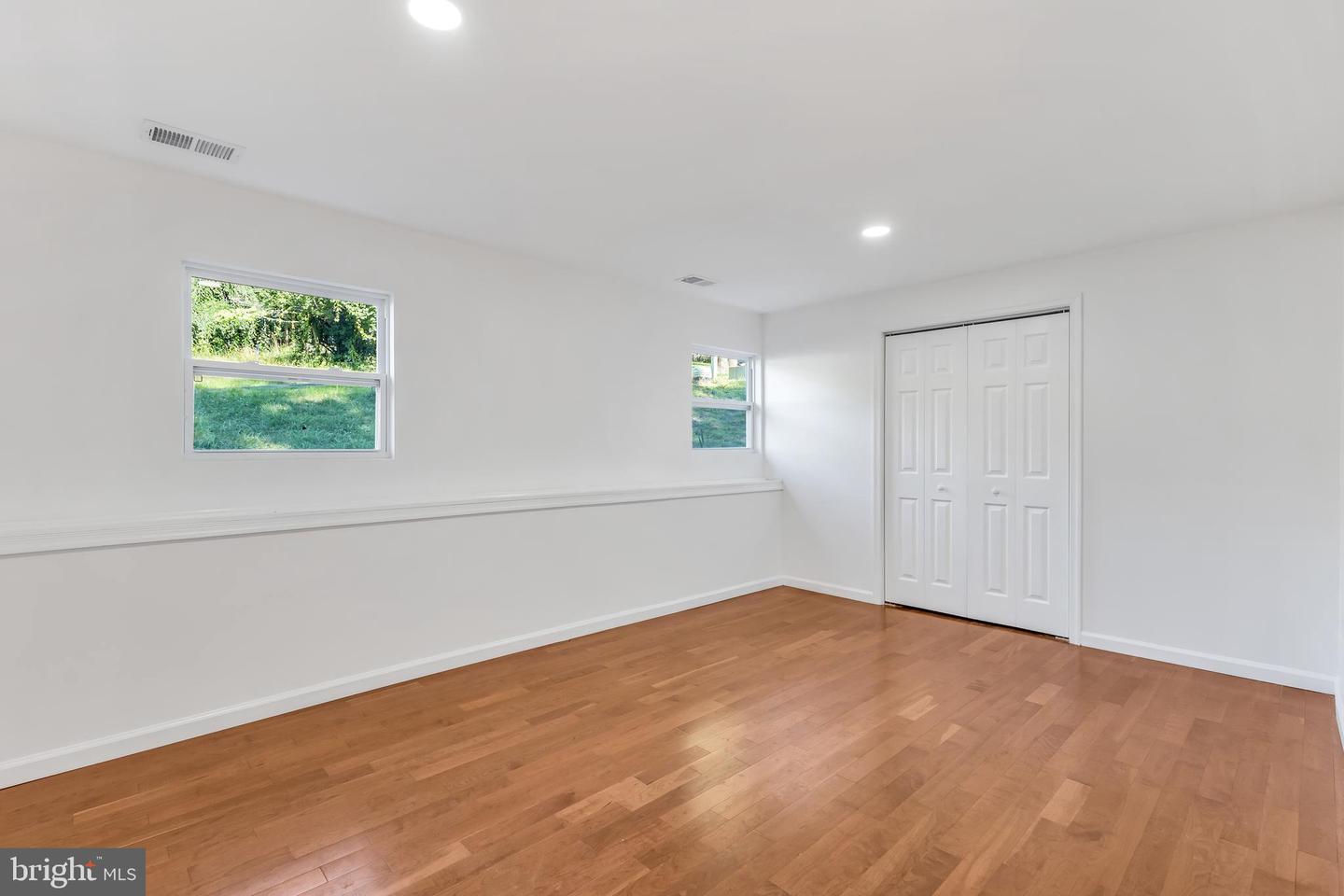 6114 4th St Property Photo 15