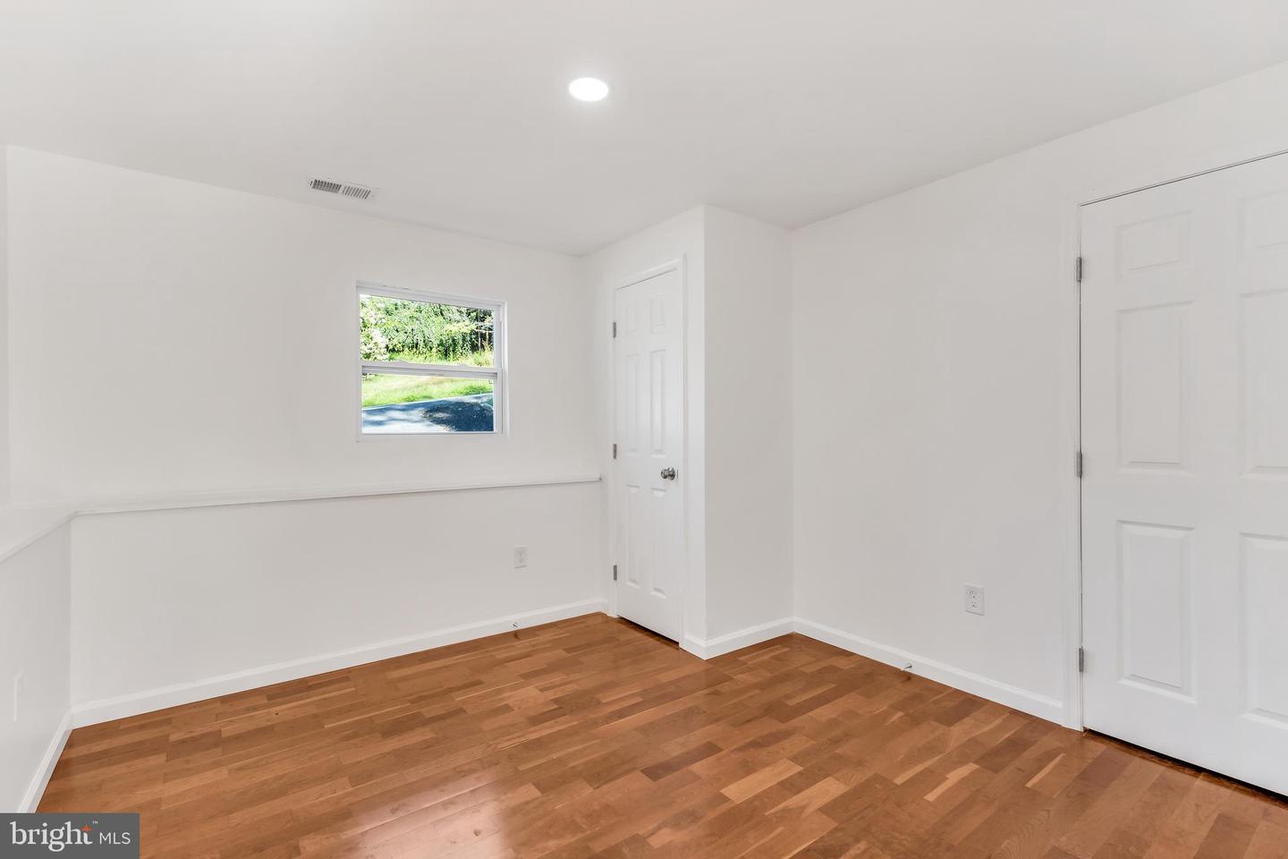 6114 4th St Property Photo 17