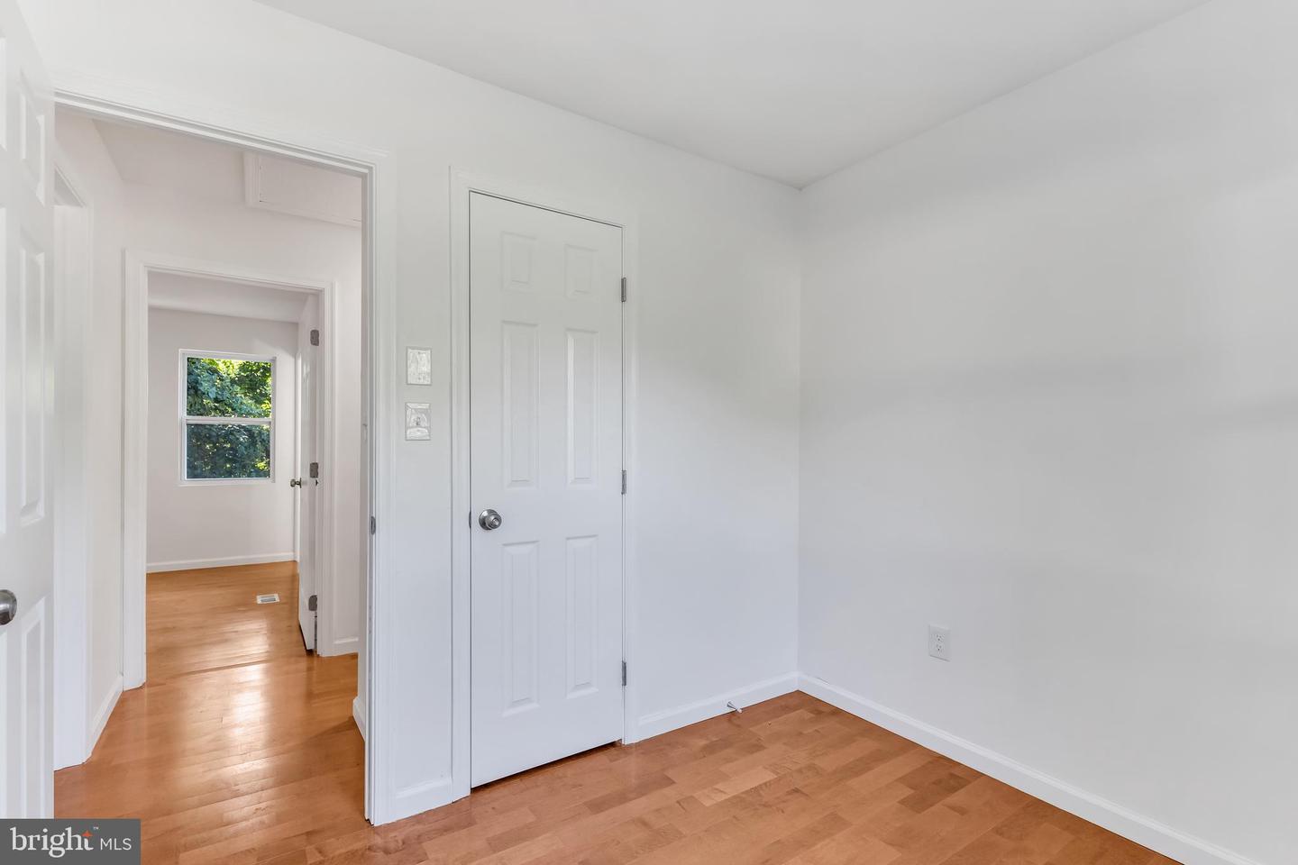 6114 4th St Property Photo 20