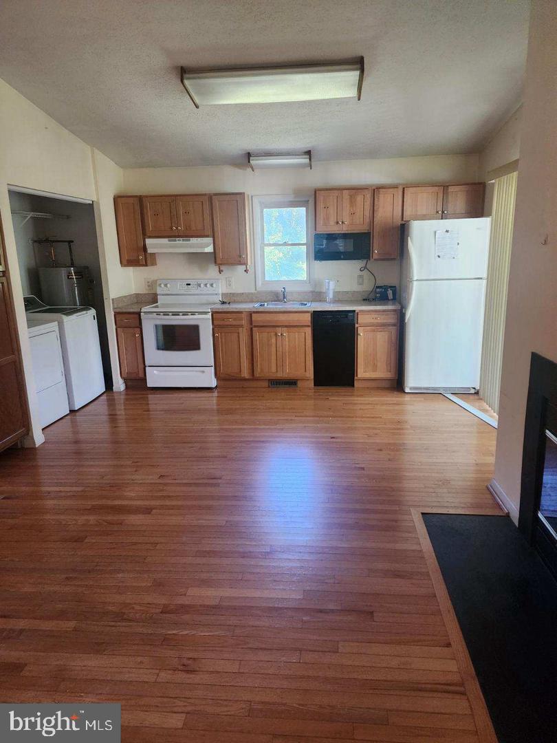 2020 HORACE WARD RD Property Photo 1