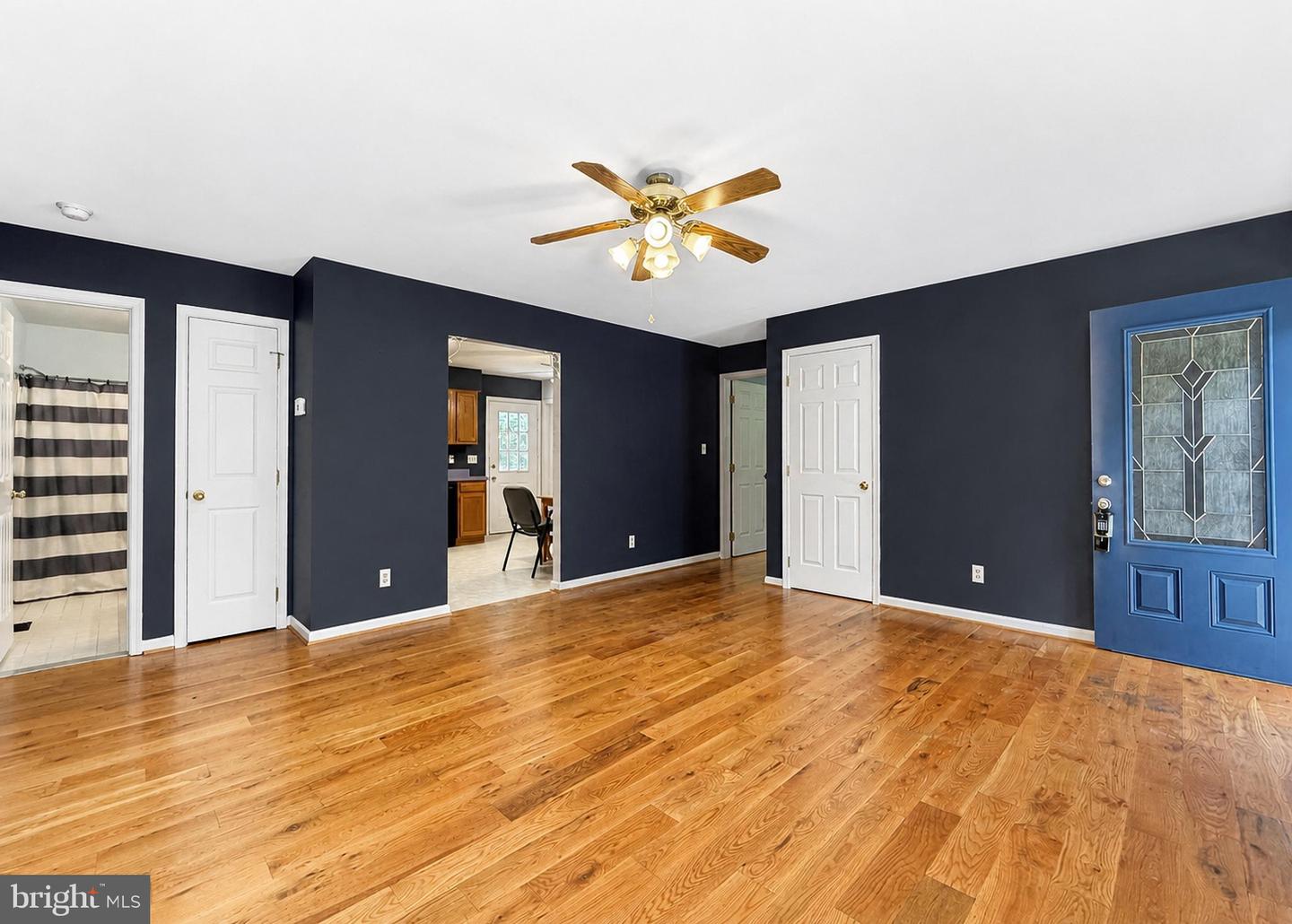 8433 Sailboat Ln Property Photo 6