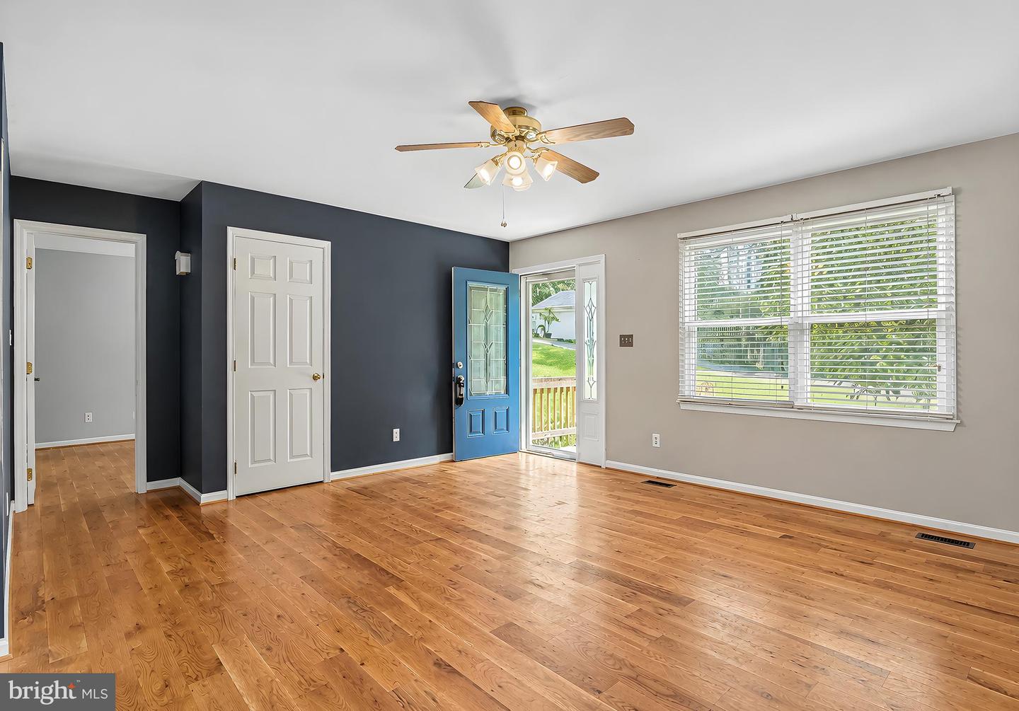8433 Sailboat Ln Property Photo 7