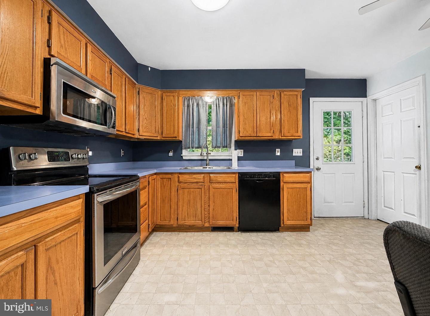 8433 Sailboat Ln Property Photo 10