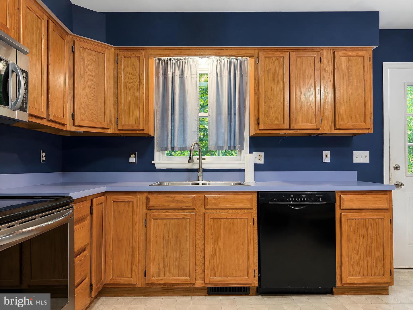 8433 Sailboat Ln Property Photo 11