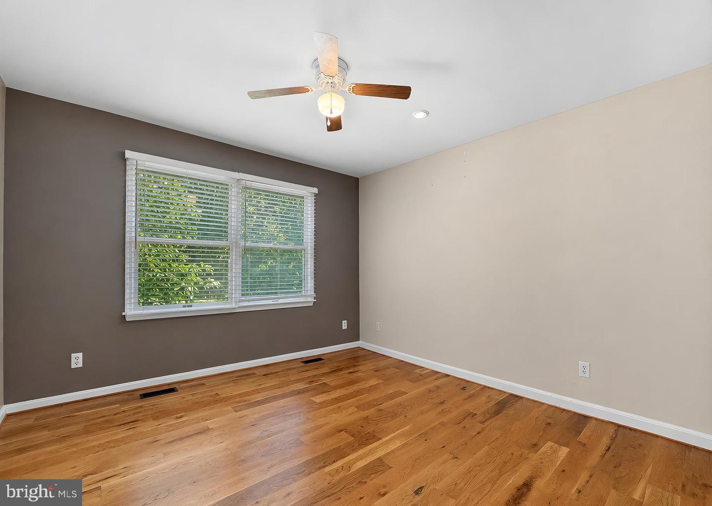 8433 Sailboat Ln Property Photo 24