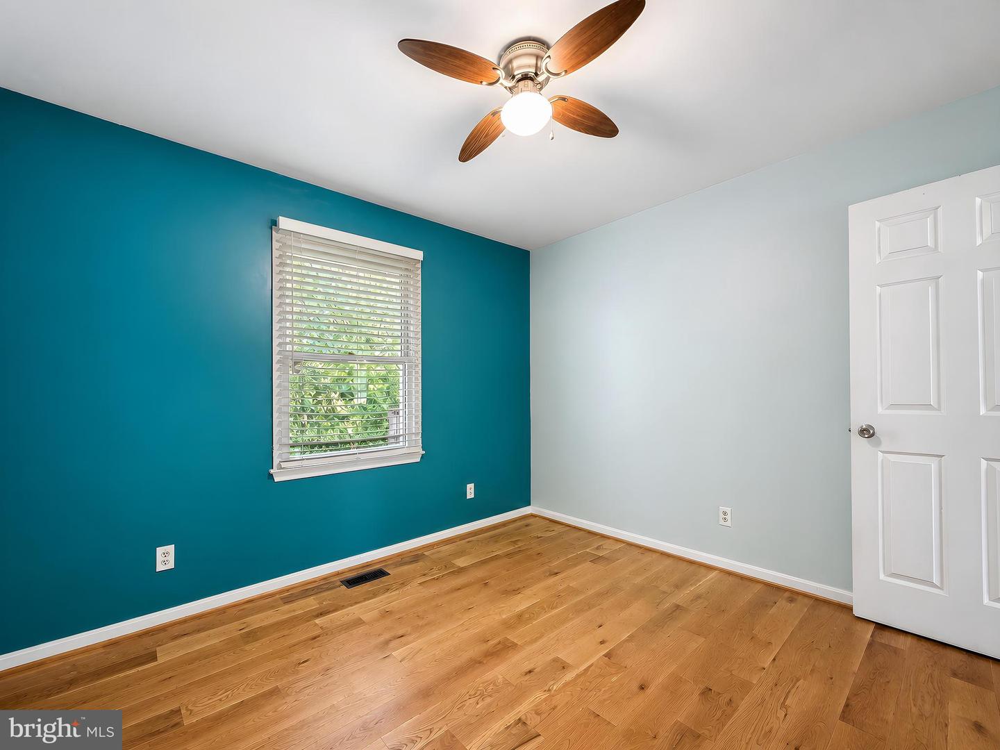 8433 Sailboat Ln Property Photo 32
