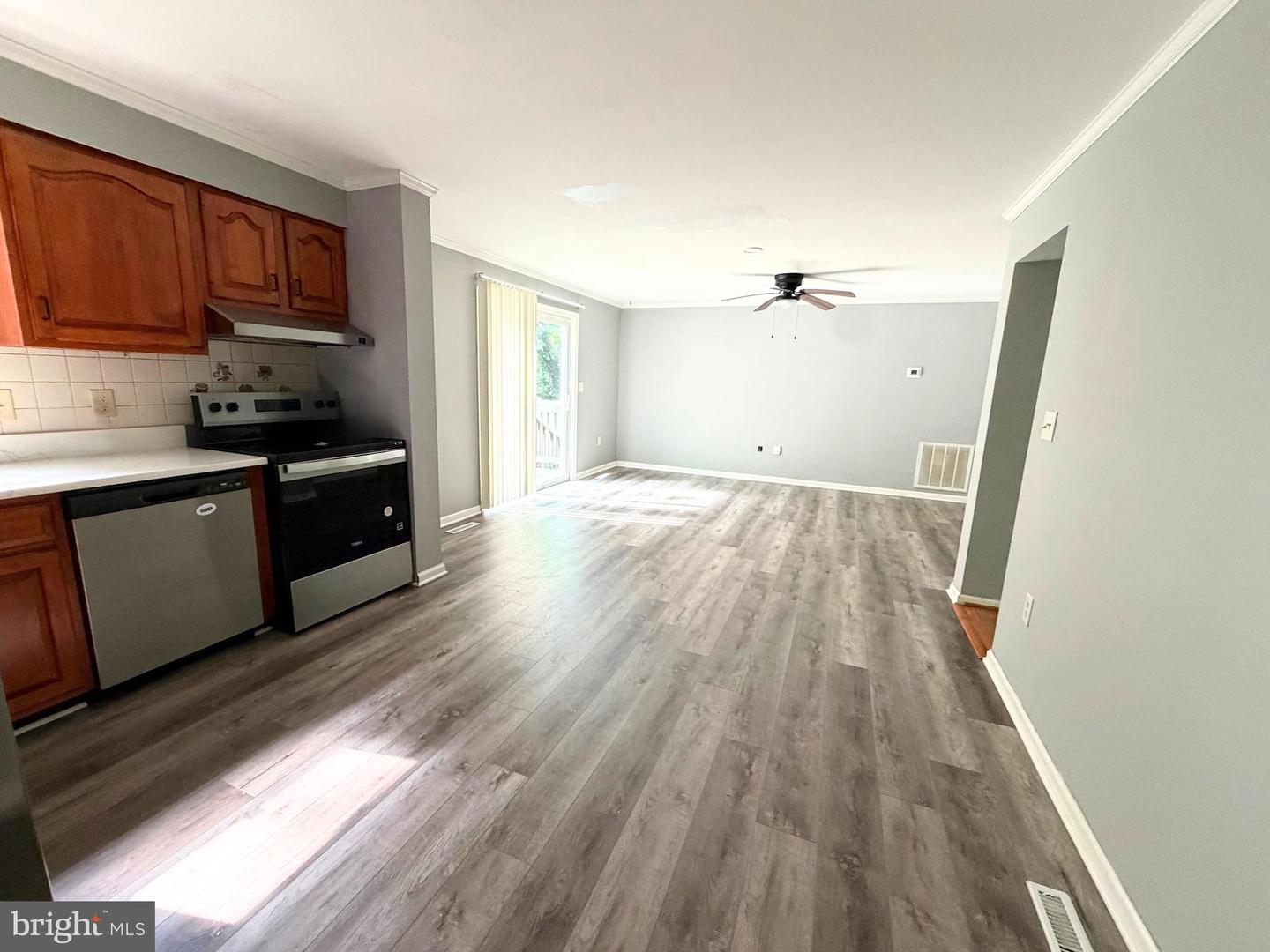 1270 Tongue Cove Dr Property Photo 10