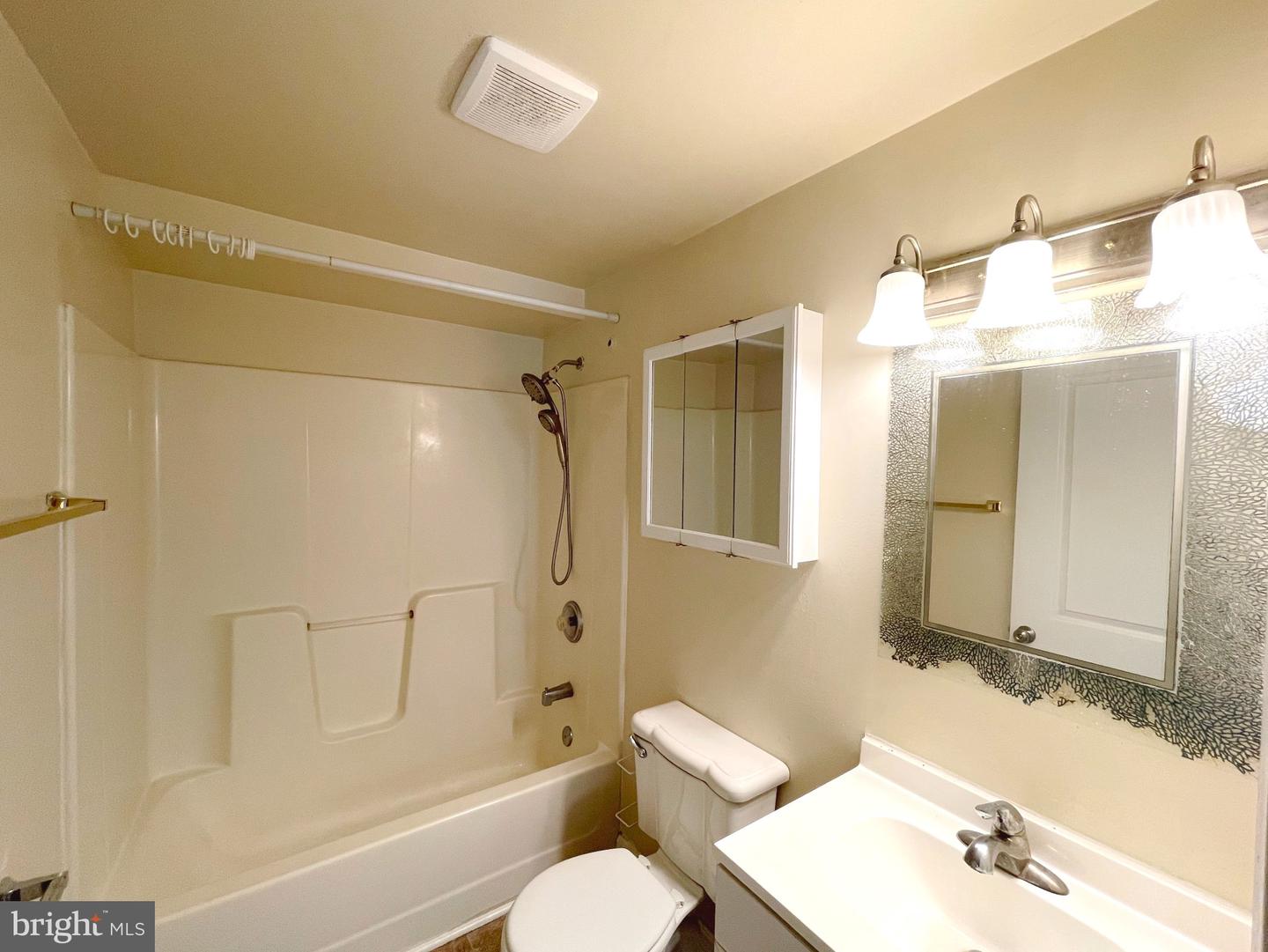 490 Coster Rd #1 Property Photo 14