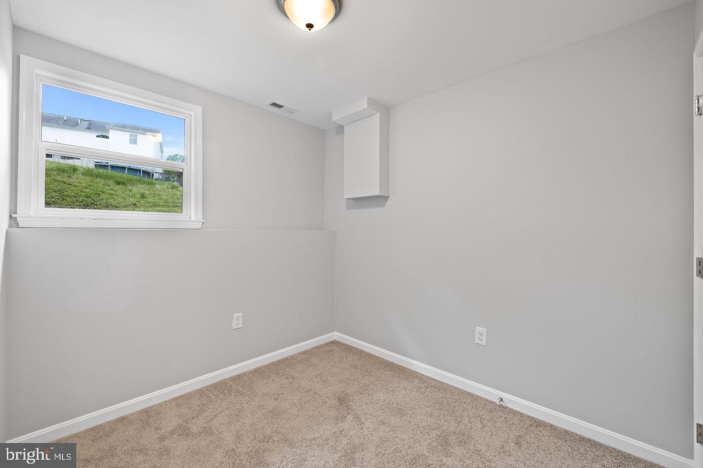 3491 Solomons Island Rd Property Photo 14