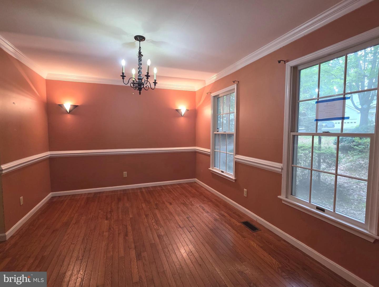 5825 Magnolia Cir Property Photo 4