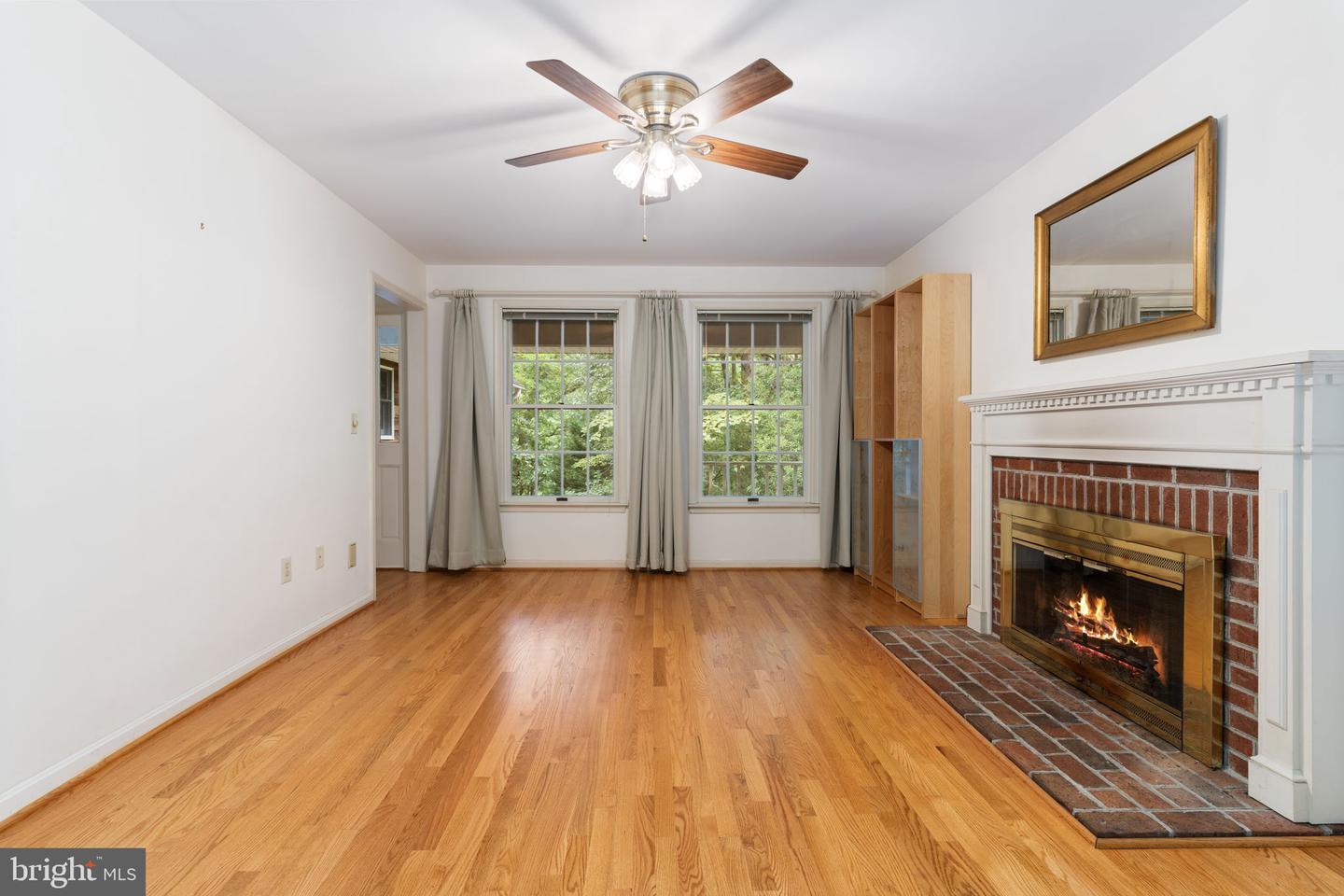 4325 Willows Rd Property Photo 4