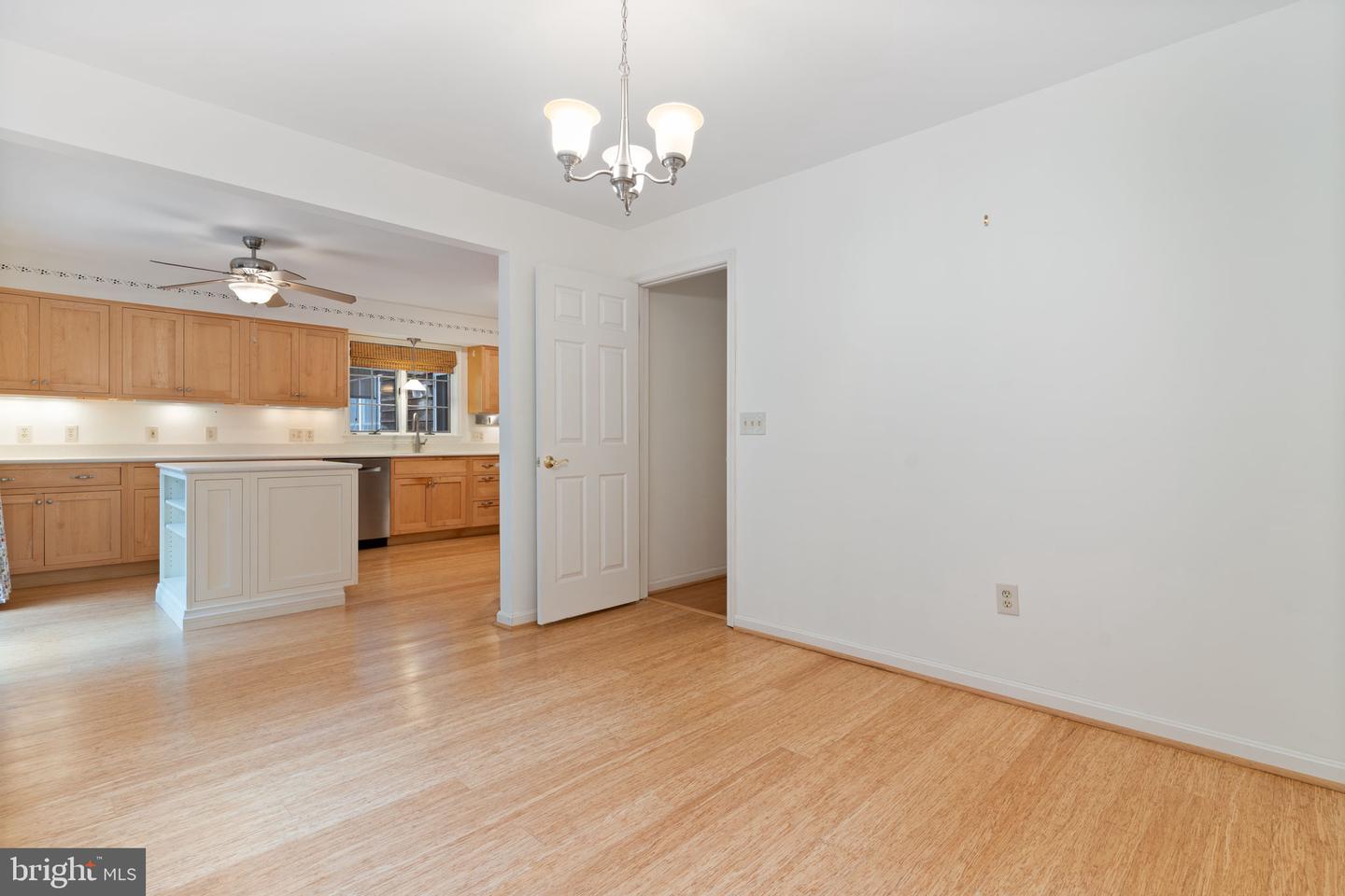 4325 Willows Rd Property Photo 10