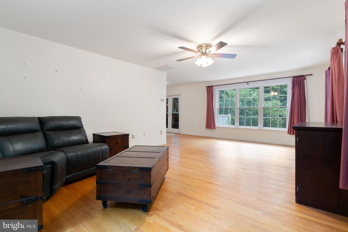 4325 Willows Rd Property Photo 14