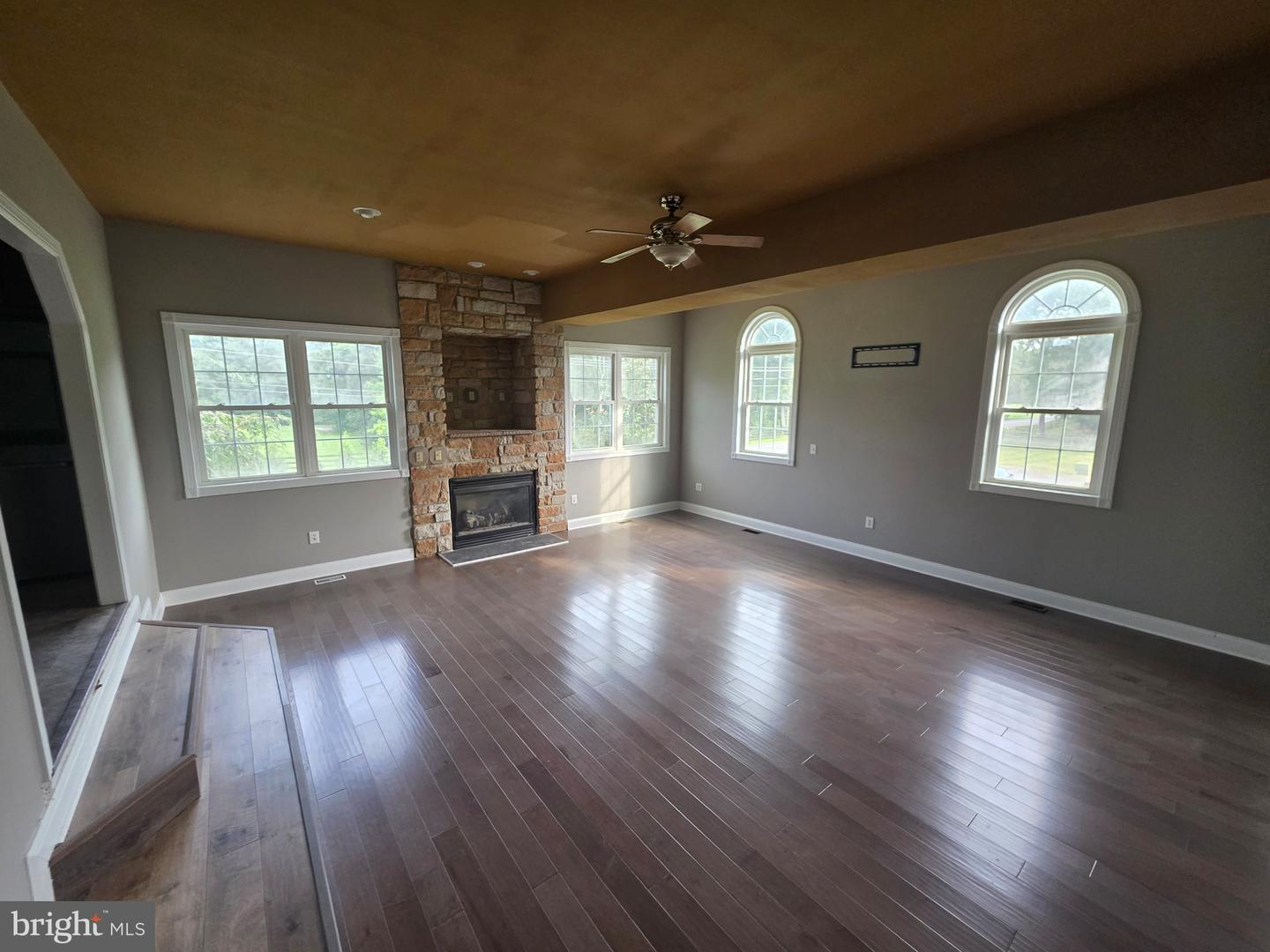 10205 Tickle Ln Property Photo 3