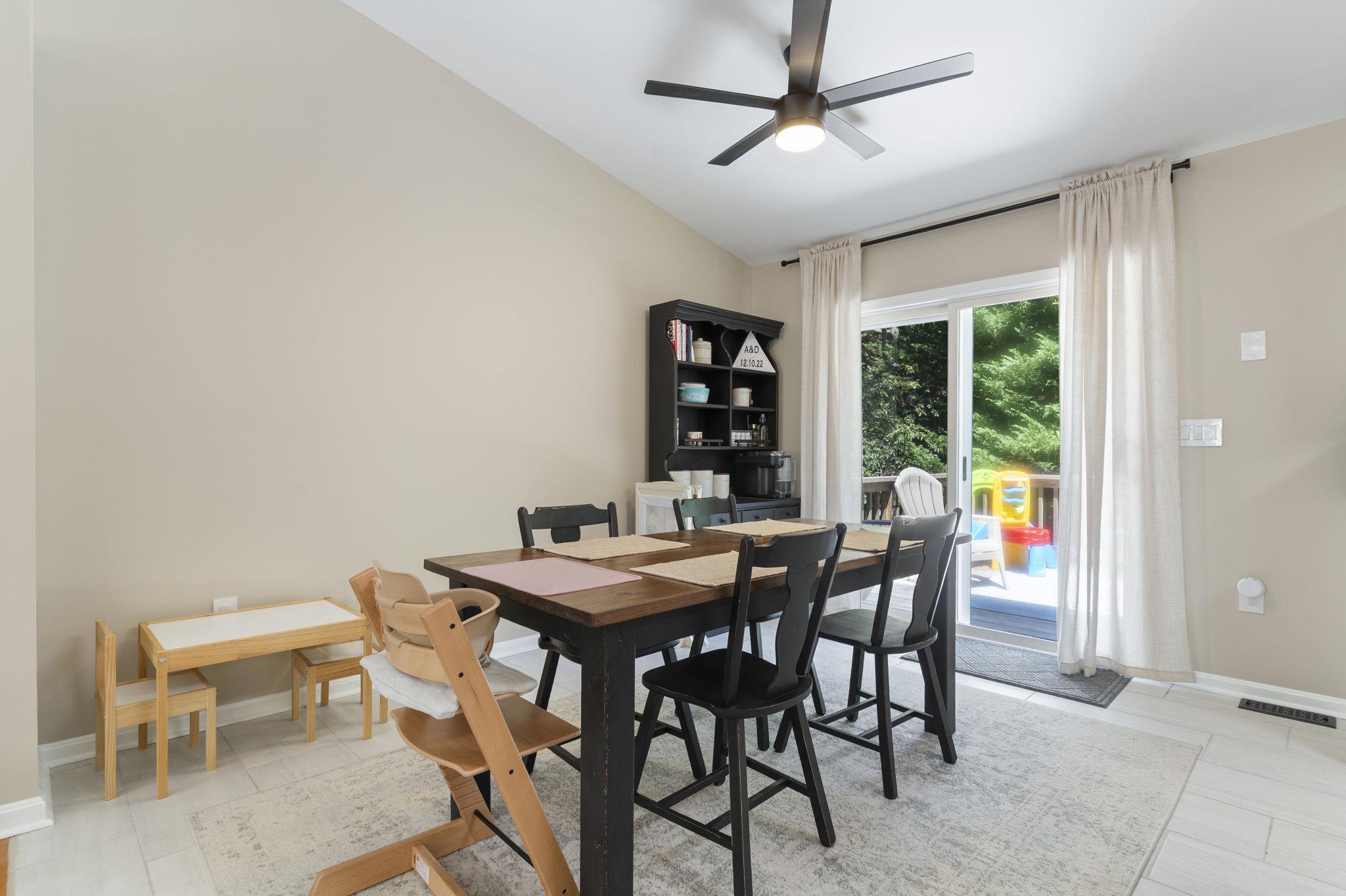 1126 Stagecoach Trl Property Photo 10