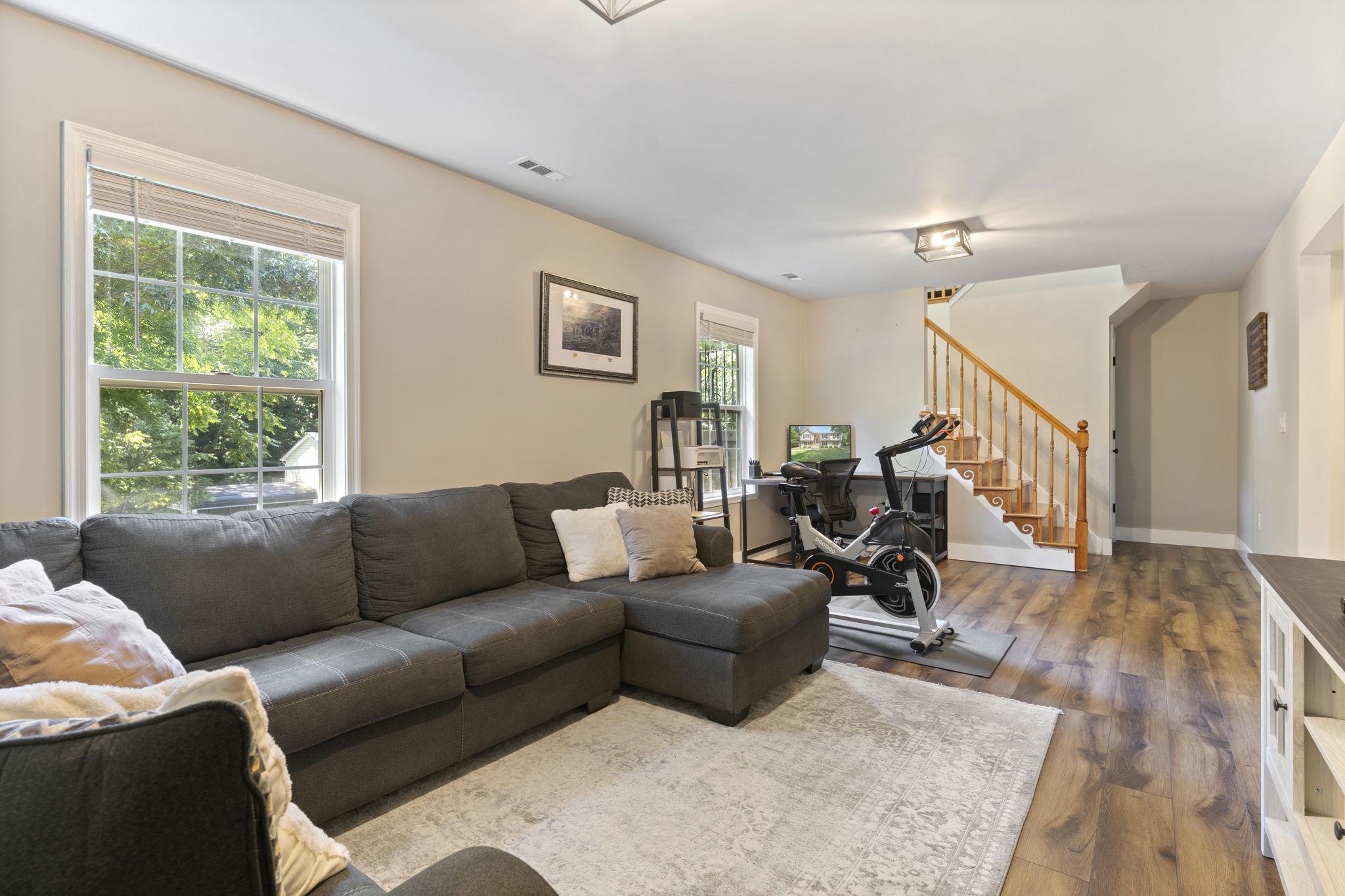 1126 Stagecoach Trl Property Photo 21