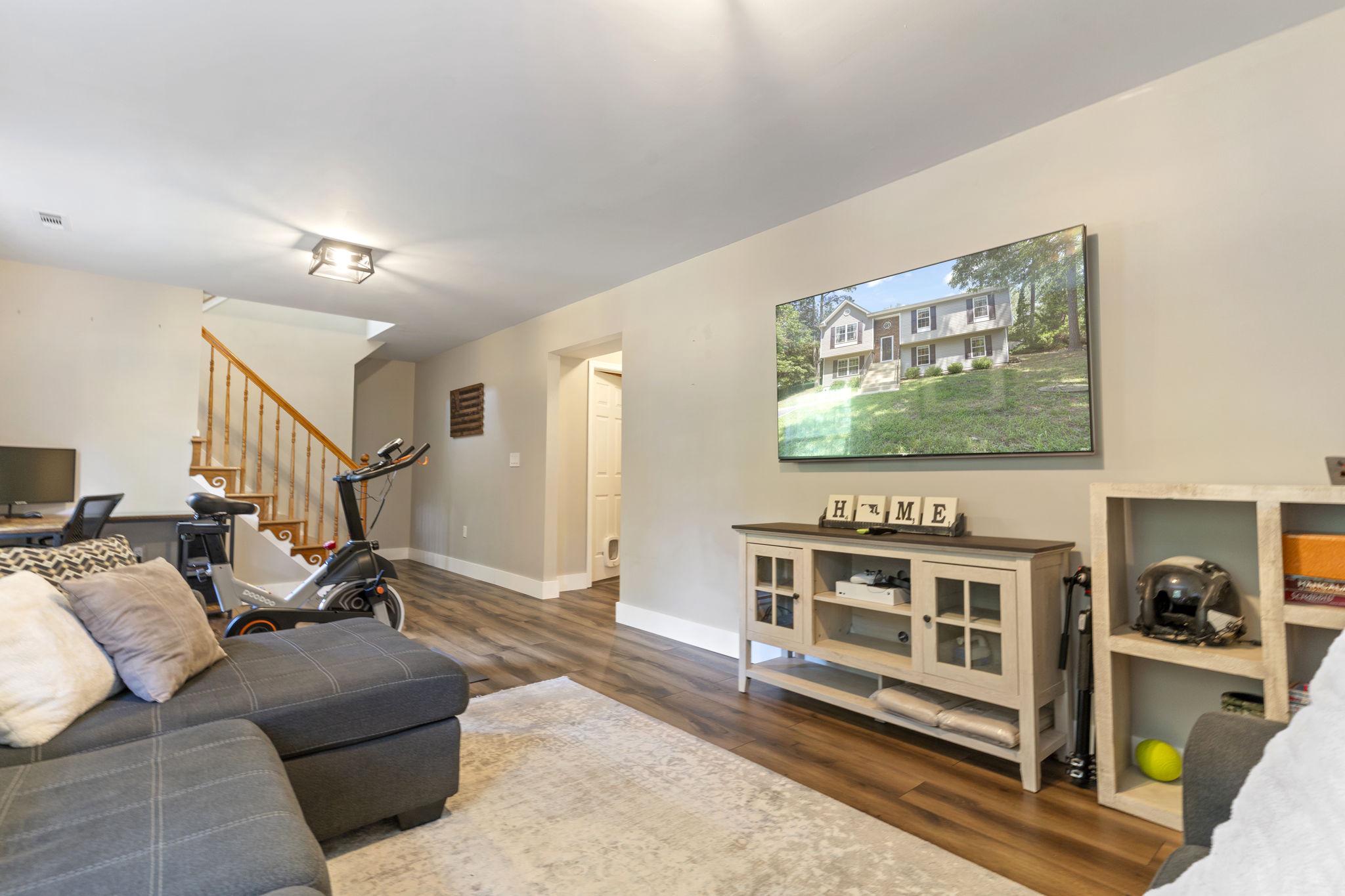 1126 Stagecoach Trl Property Photo 23