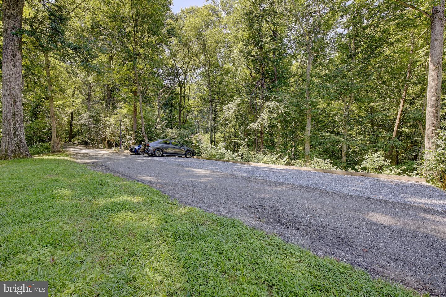 9010 Mary Ann Dr Property Photo 7