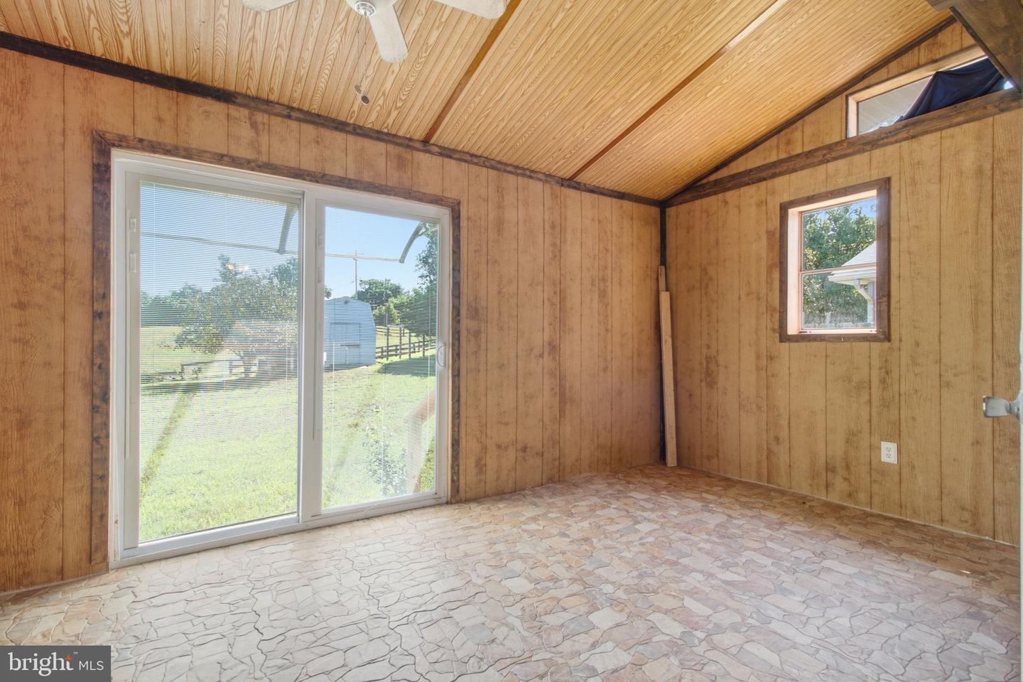 9201 Owings Manor Ct Property Photo 6