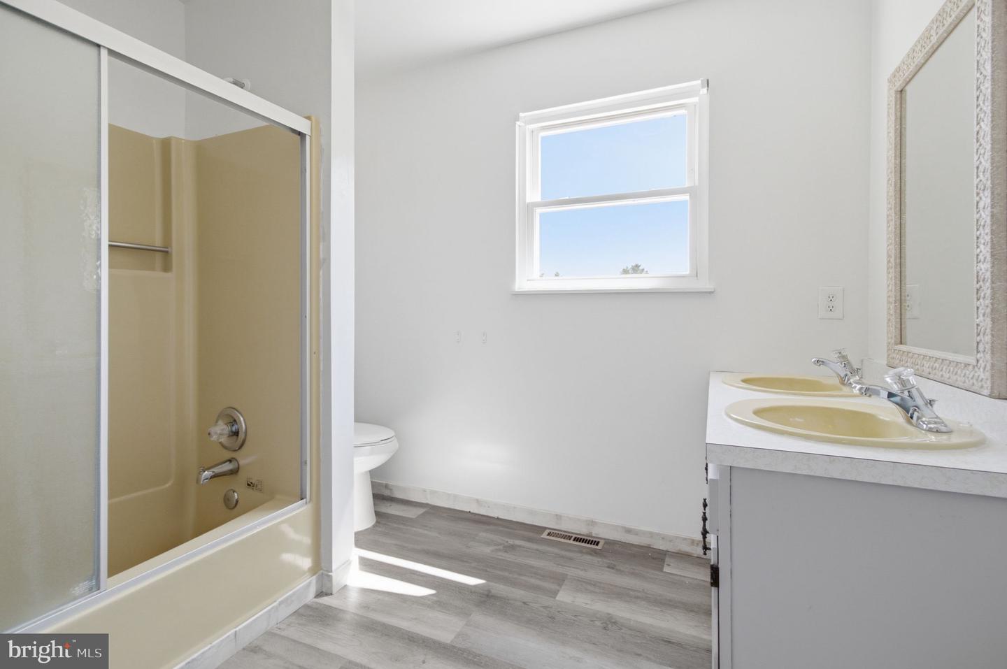 9201 Owings Manor Ct Property Photo 10