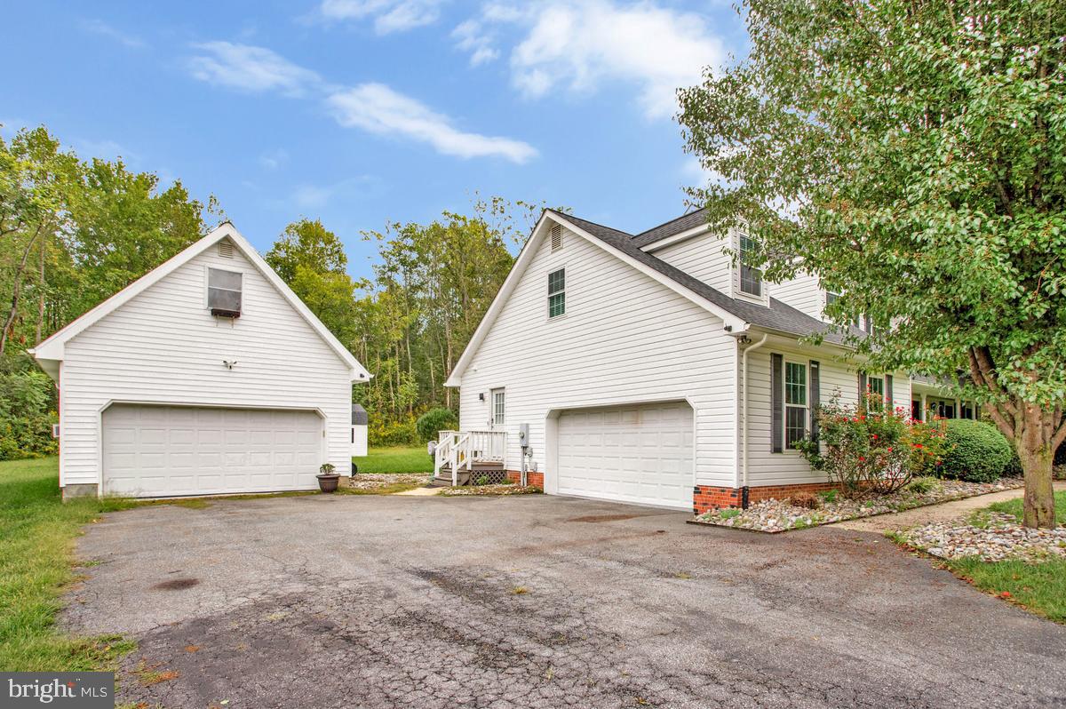 3025 Hickory Ridge Rd Property Photo 6