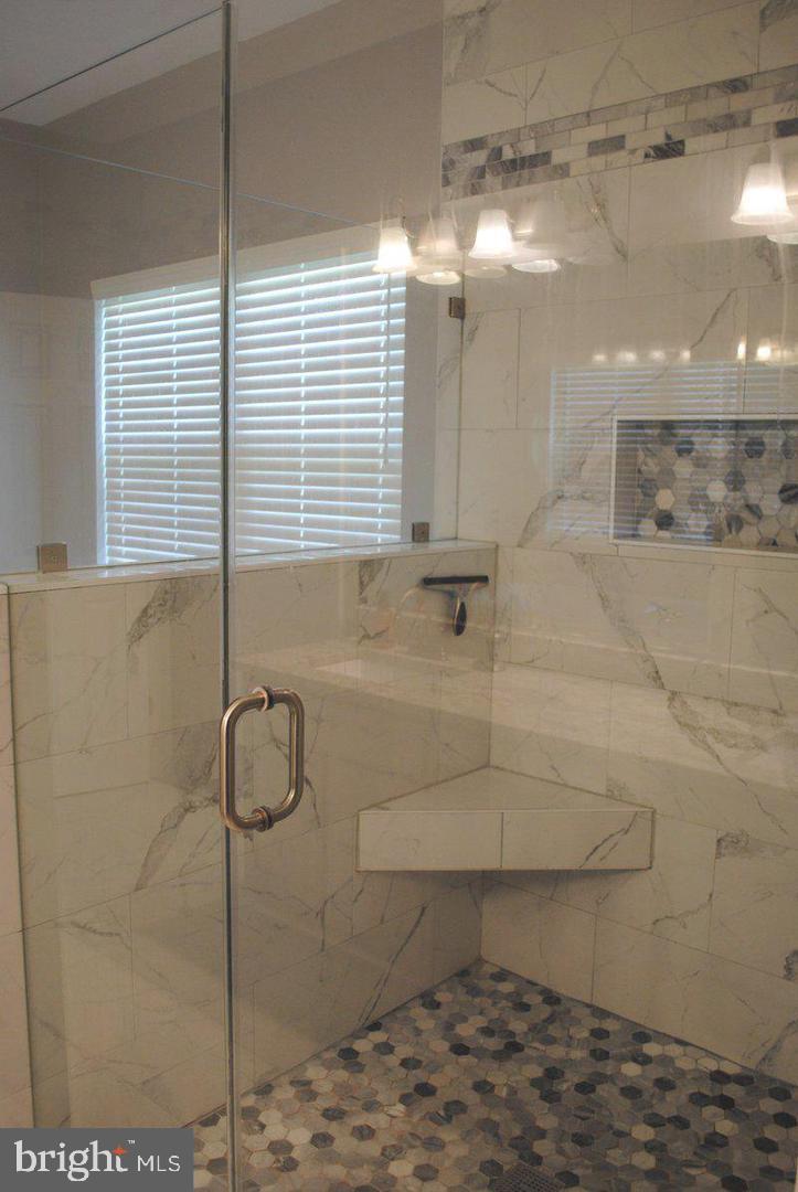 170 Coventry Ct Property Photo 25