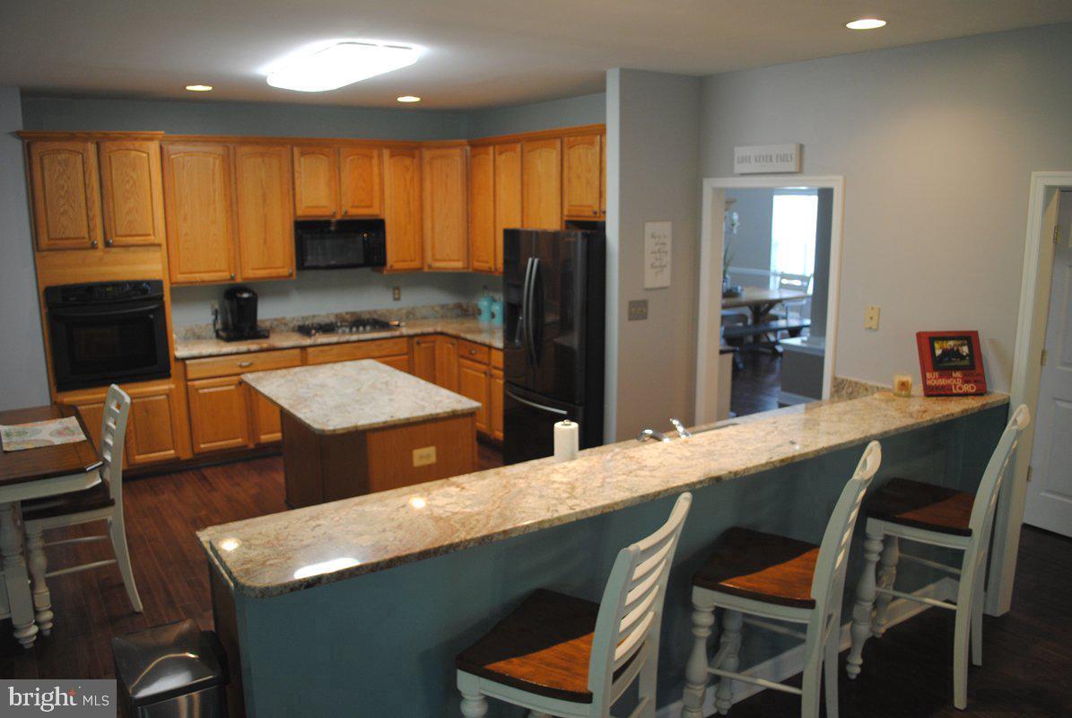 170 Coventry Ct Property Photo 31