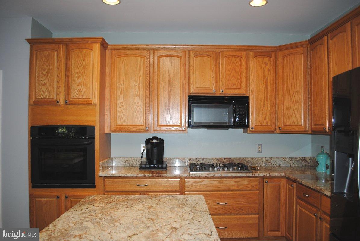 170 Coventry Ct Property Photo 33
