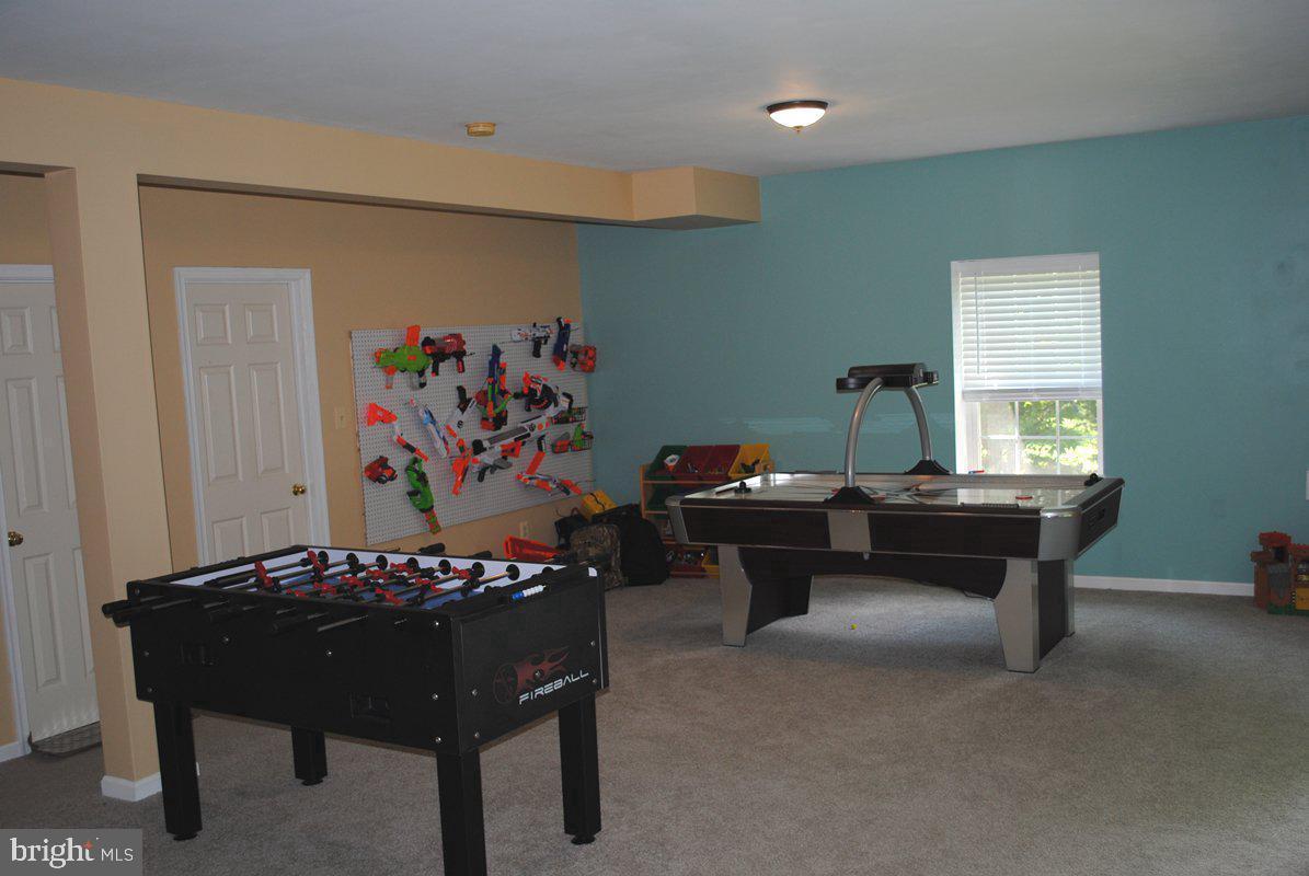 170 Coventry Ct Property Photo 38