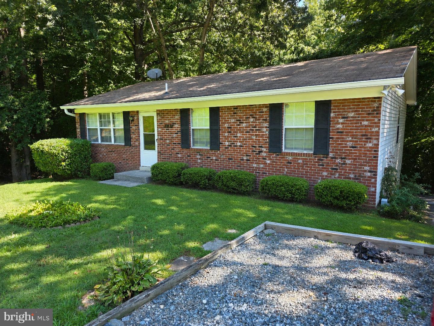 6417 BROOKESIDE CT