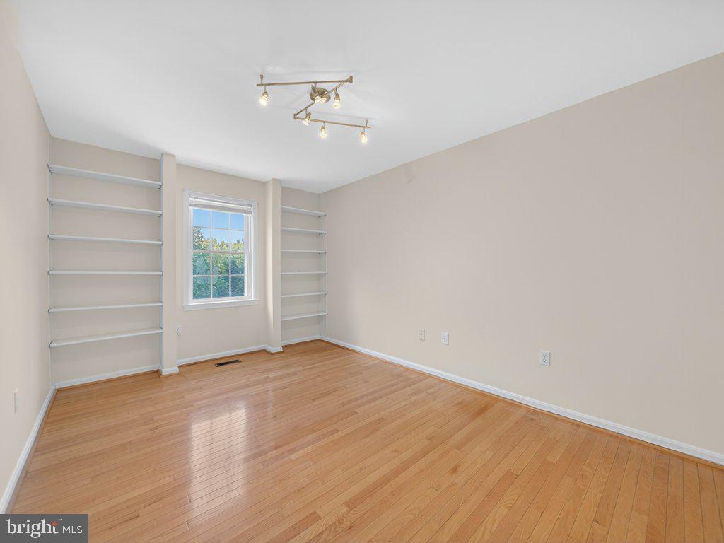 9290 Baker St Property Photo 11