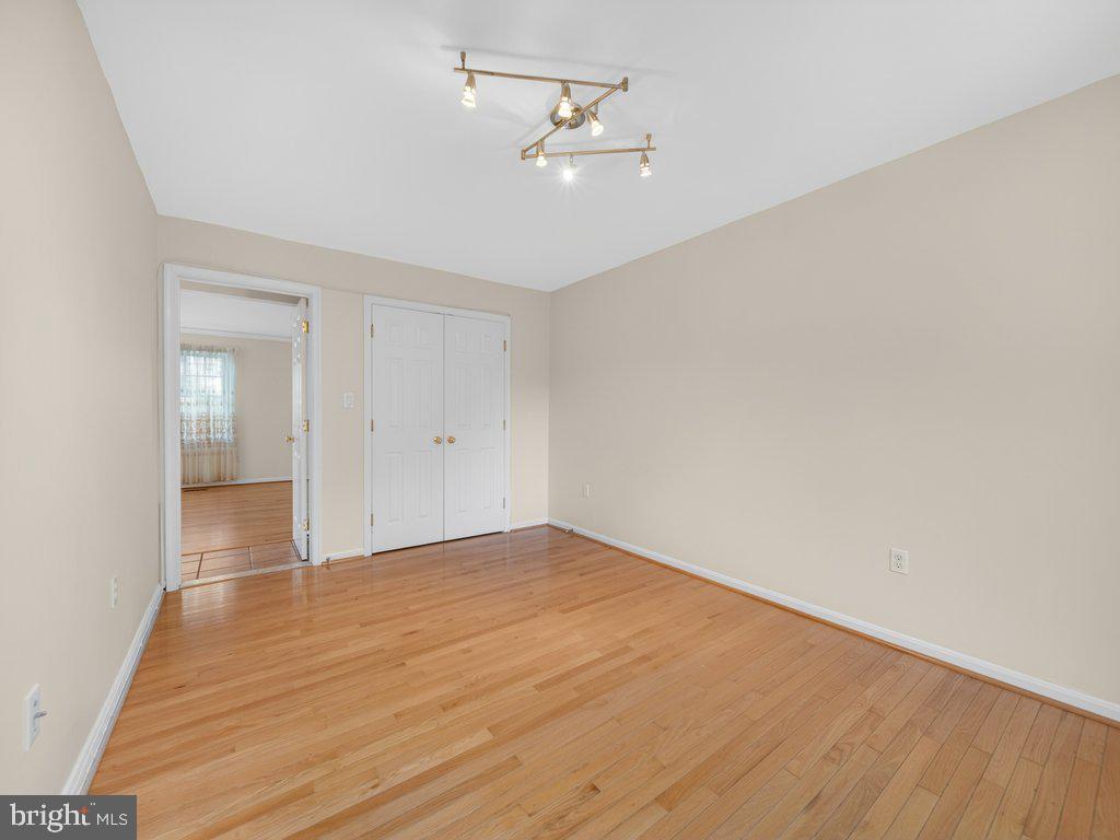 9290 Baker St Property Photo 13