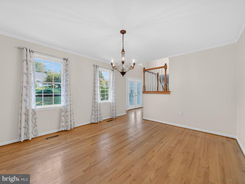 9290 Baker St Property Photo 17