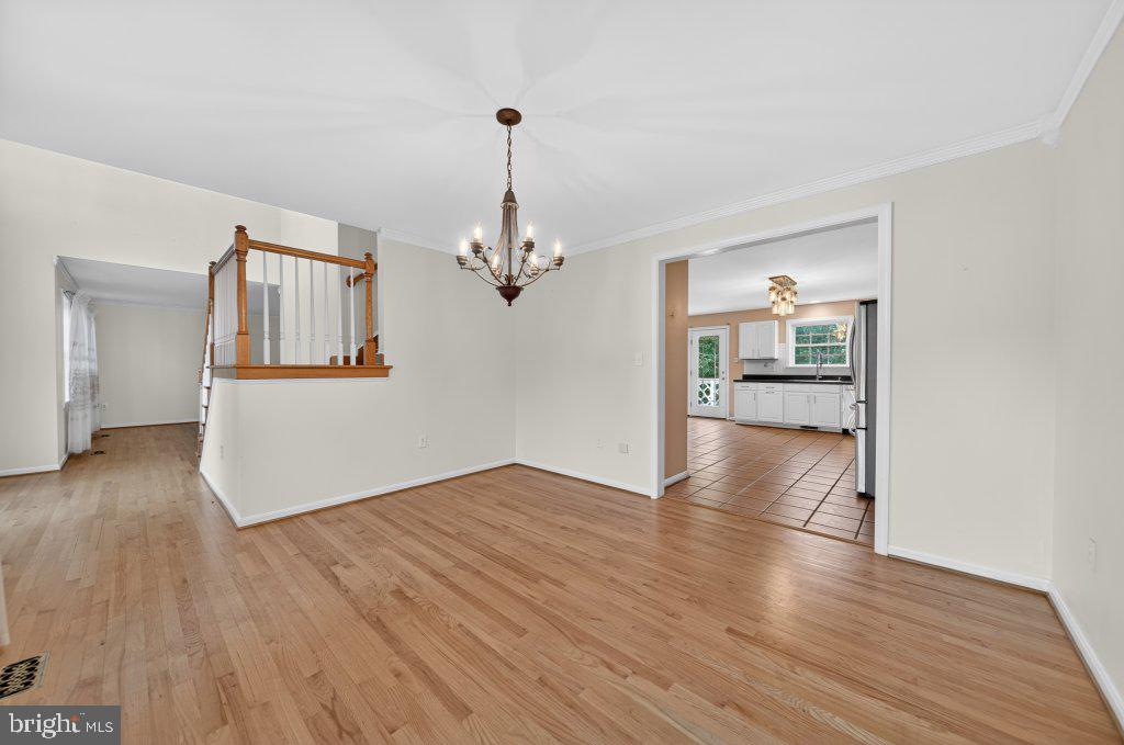 9290 Baker St Property Photo 18