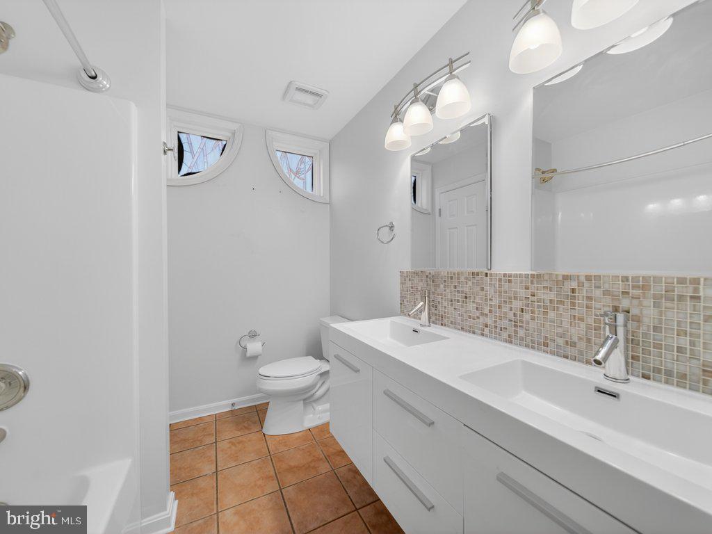 9290 Baker St Property Photo 30