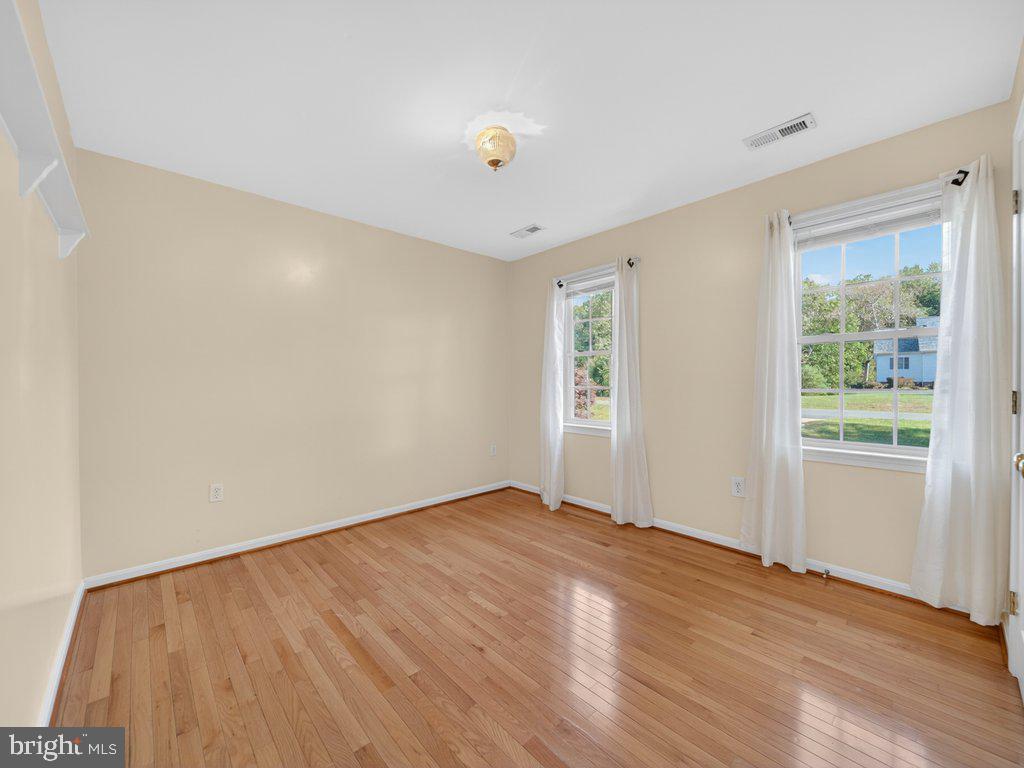 9290 Baker St Property Photo 31