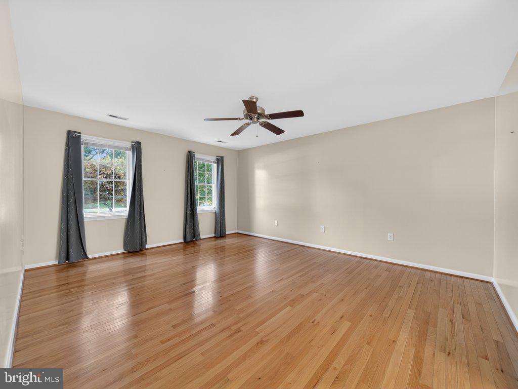9290 Baker St Property Photo 44