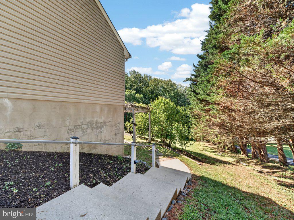 9290 Baker St Property Photo 66
