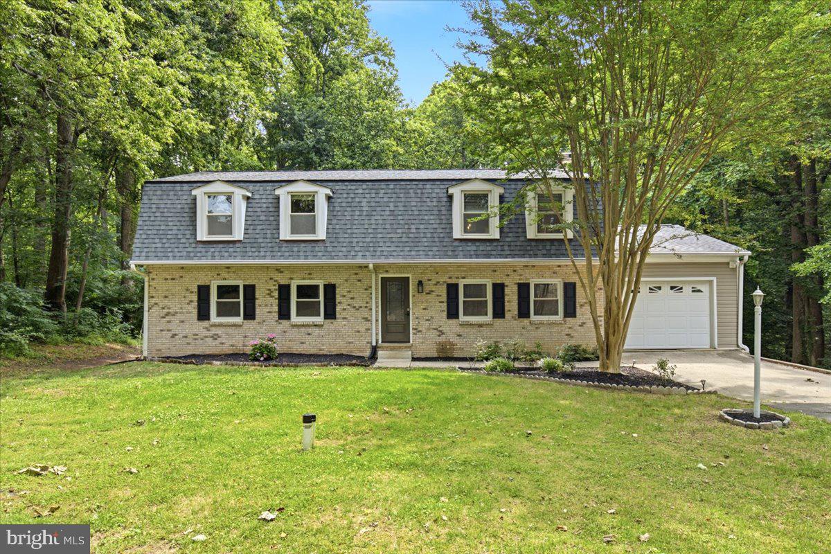 8827 Lafayette Dr Property Photo 3