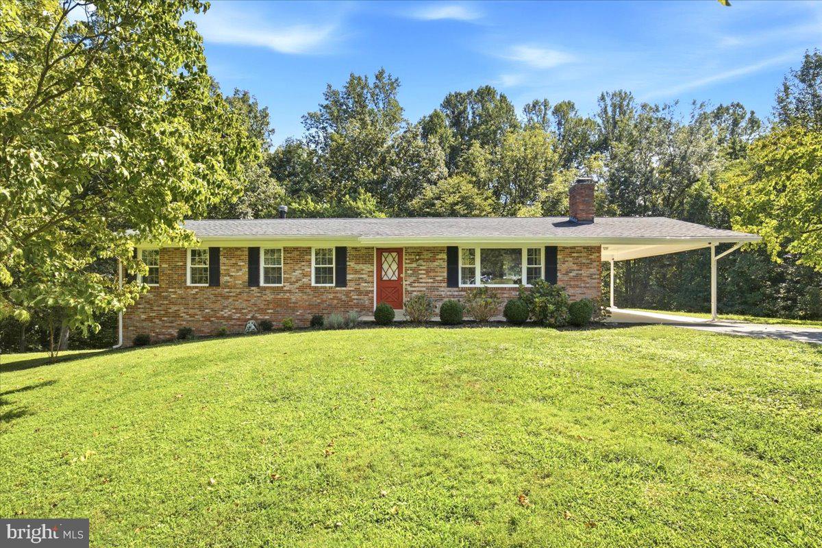 340 Sun Park Ln Property Photo 1