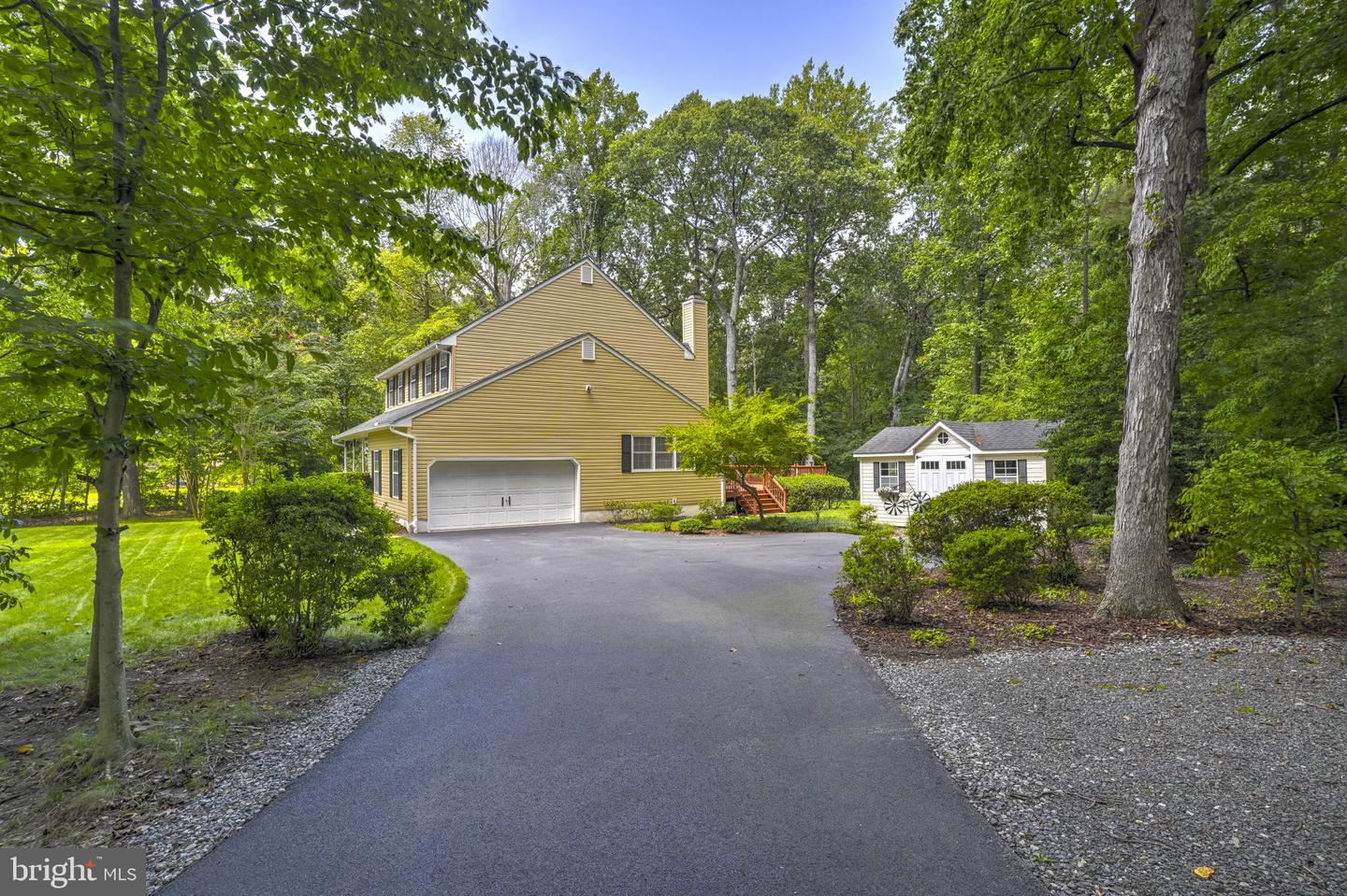 7730 Lake Shore Dr Property Photo 8