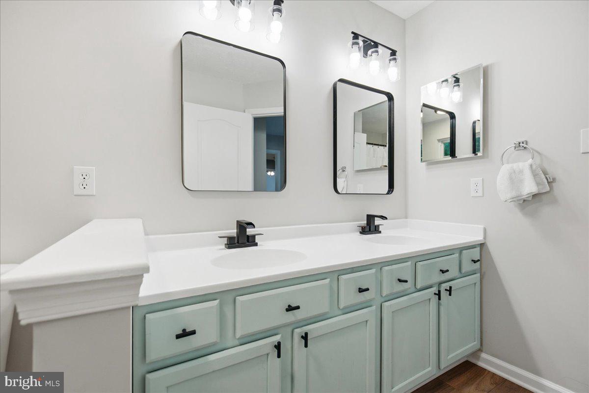 2630 Richfield Ln Property Photo 28