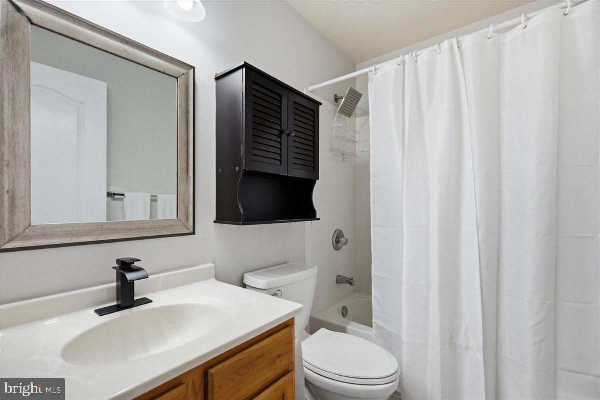 2630 Richfield Ln Property Photo 32