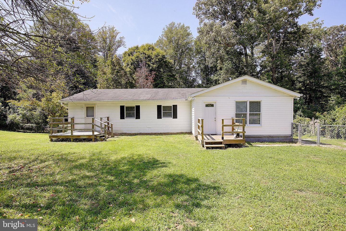 5070 Sheckells Way Property Photo 2