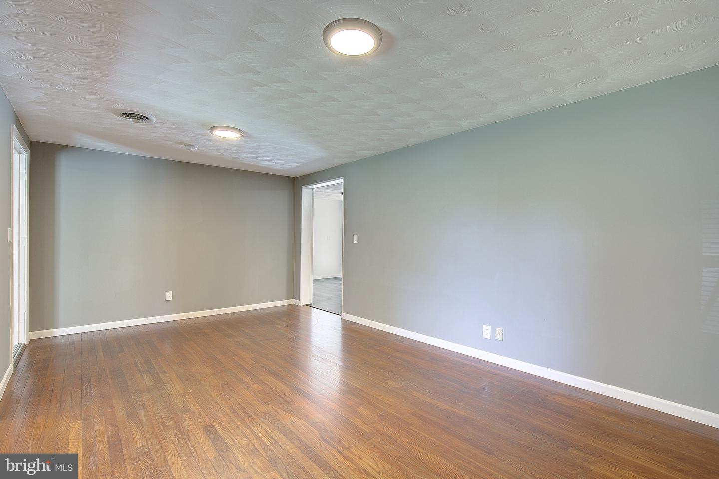 5070 Sheckells Way Property Photo 13